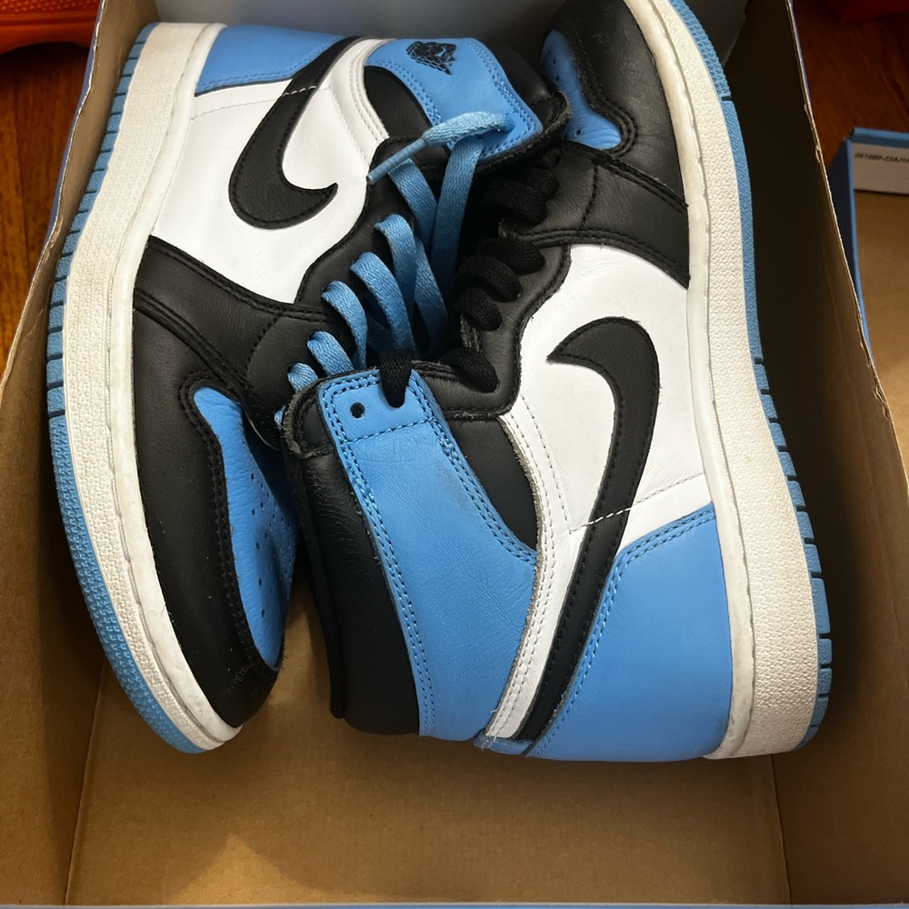UNC Nike Men's Black, White, and Blue High-Top Sneakers